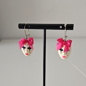 Chic Pink Bow Face Earrings